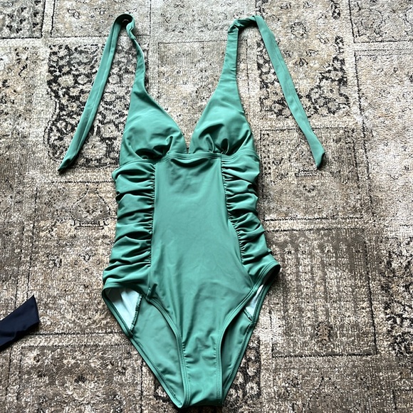 Cupshe bathing suit bundle - Picture 5 of 7